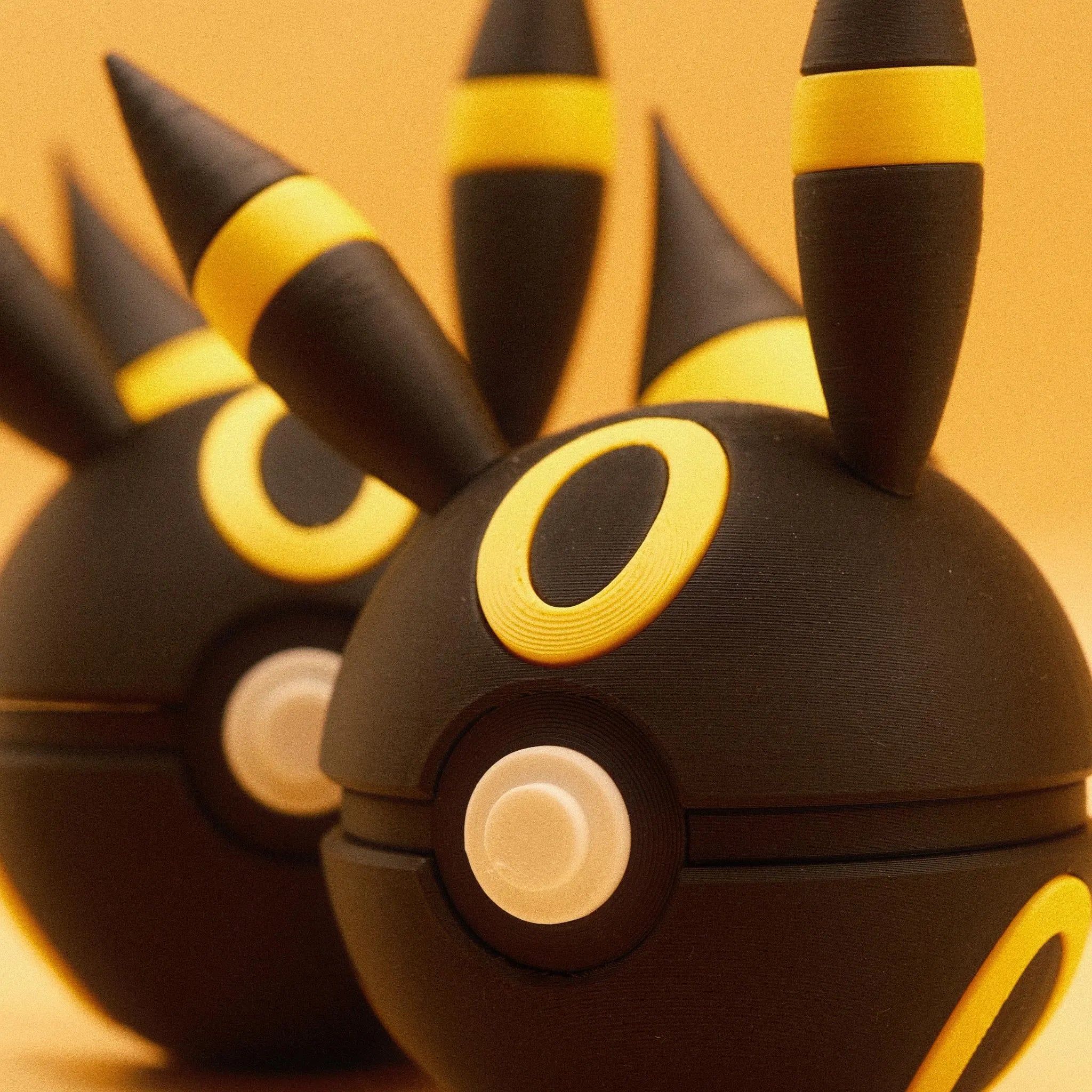 Umbreon Themed Pokeball