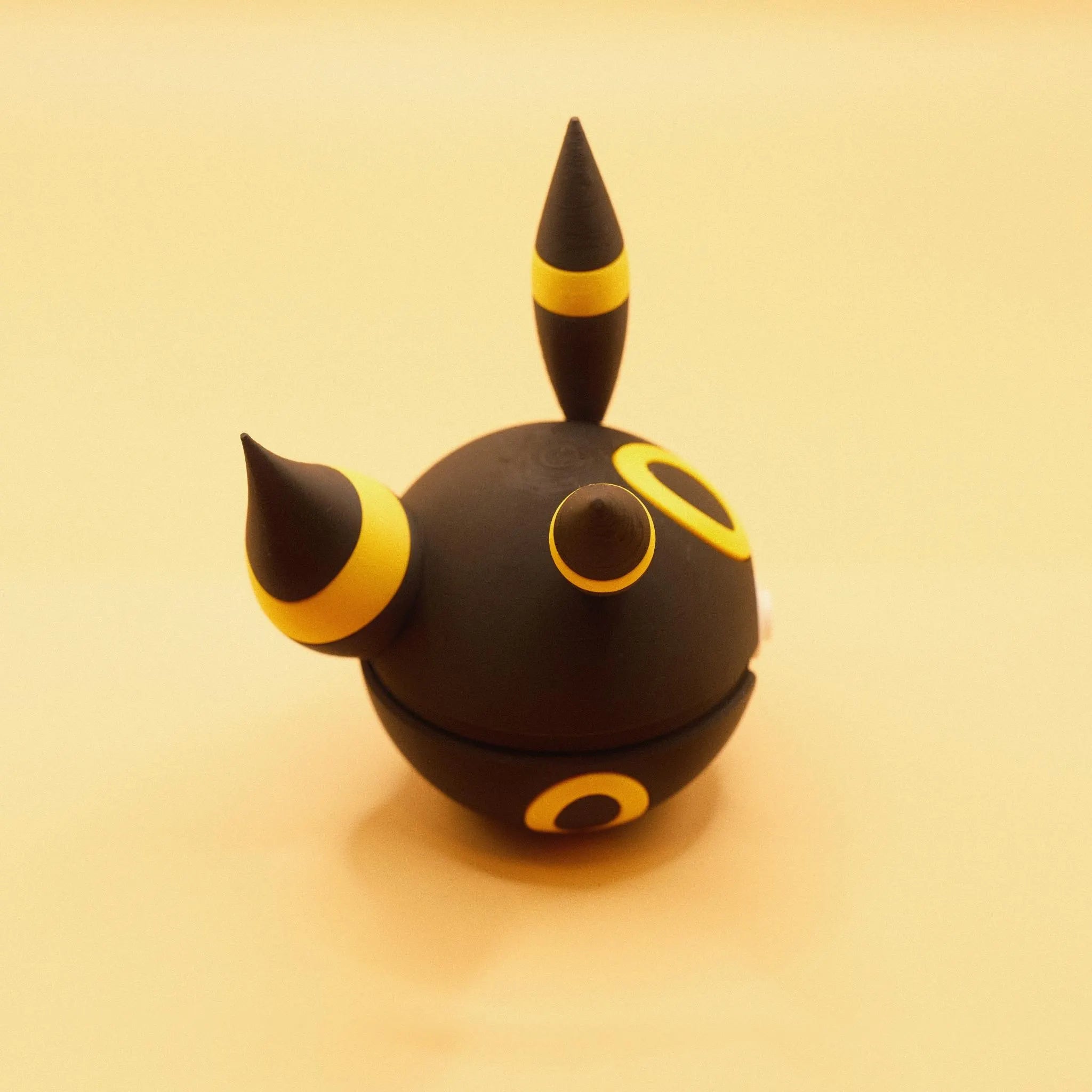 Umbreon Themed Pokeball